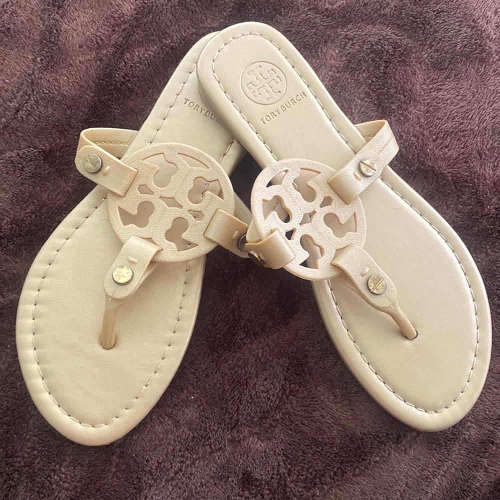 Tory Burch jelly sandals gold size 7